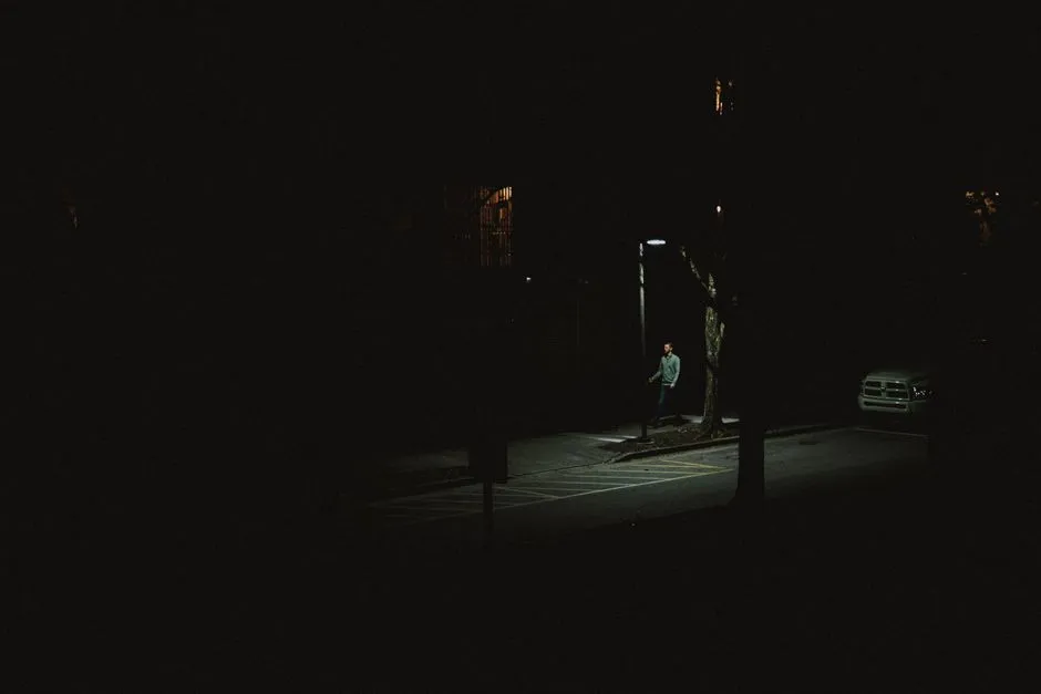 Everyday situational awareness tips inspired by real crime case studies