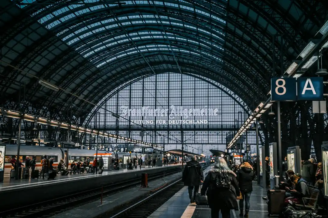 フランクフルト中央駅で探す、心ときめく人気のお土産リスト