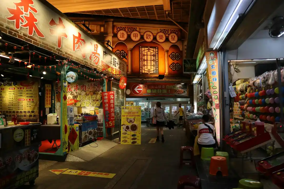 跟著台中捷運地圖吃美食:各站點周邊必吃小吃與餐廳盤點