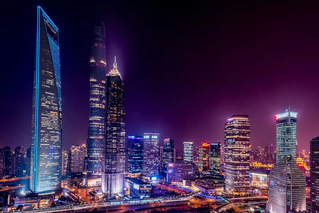 世界摩天大樓排名與建築特色分析:當我們仰望天際線時,我們看見的是什麼?