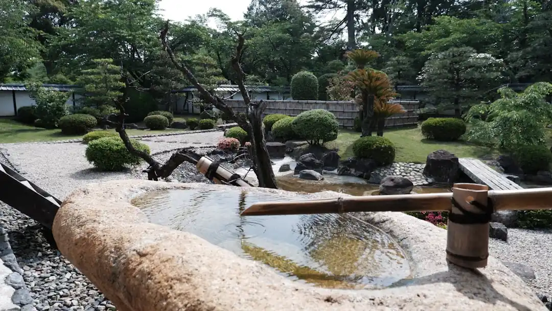 和倉温泉の秘密:なぜ「塩の湯」は心と体を芯から癒すのか?