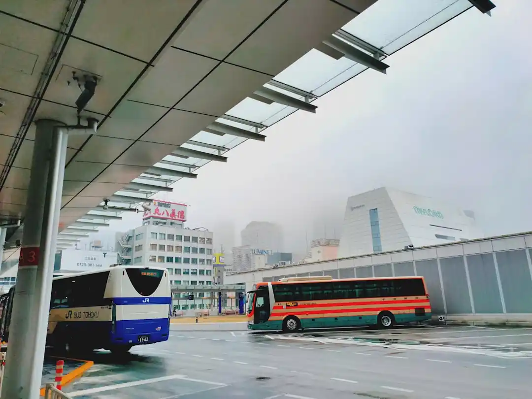 【完全ガイド】日本橋エリアから成田・羽田空港へ!リムジンバス乗り場と時刻表まとめ