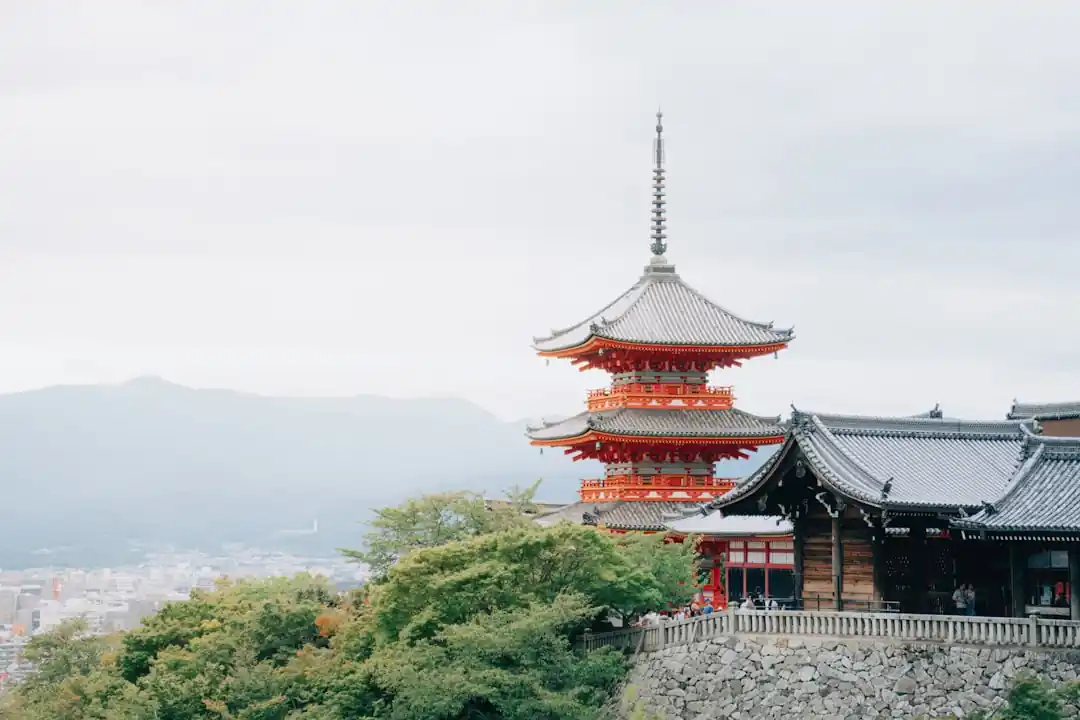 清水寺の歴史と見どころ徹底解説!音羽の滝のご利益とは?