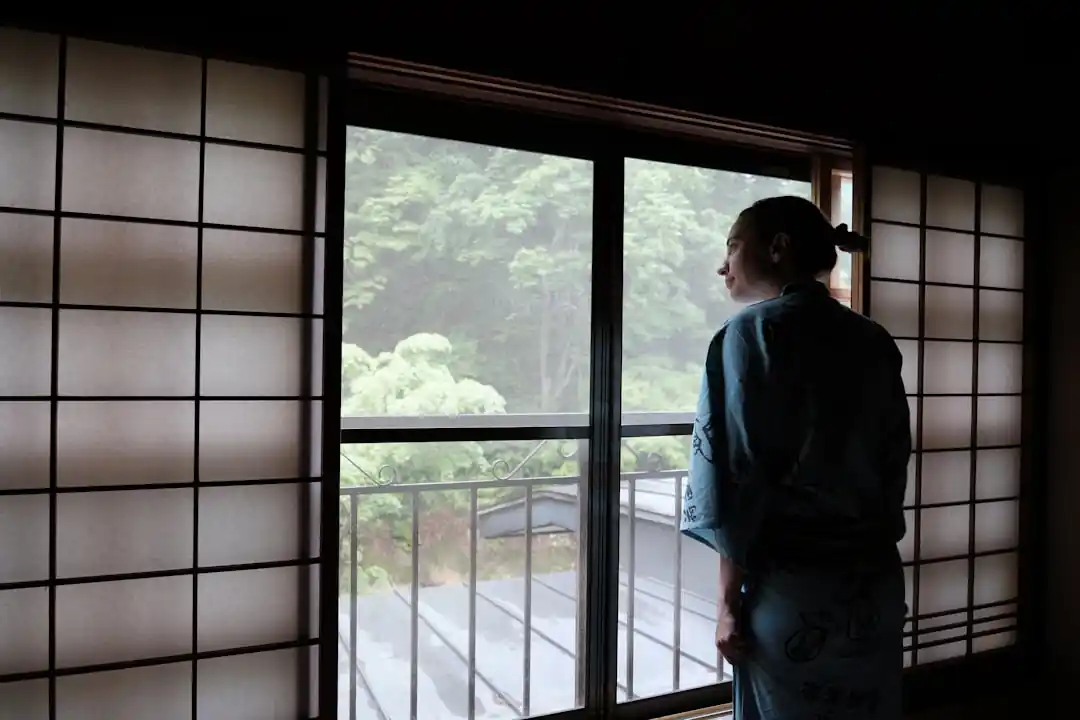 女性の一人旅、国内で最高の思い出を!安全対策とおすすめスポット徹底ガイド