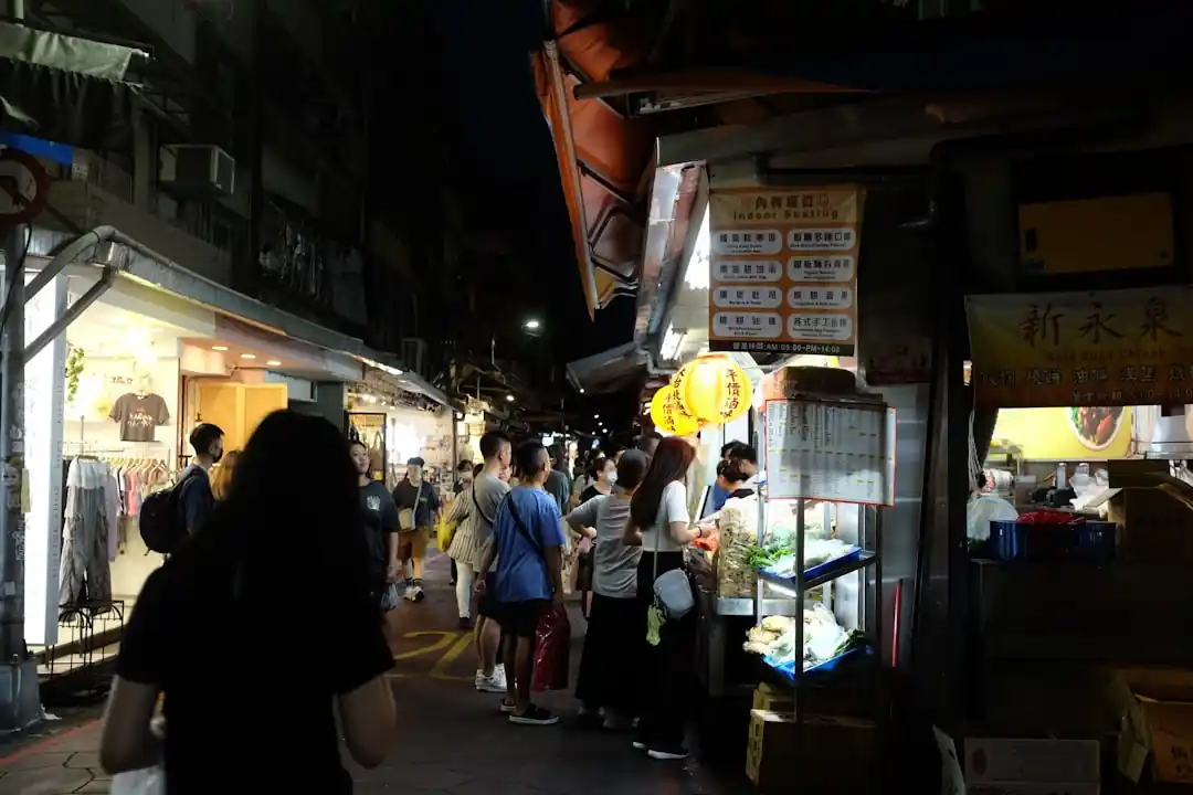花蓮東大門夜市尋味之旅:各區必吃美食,讓你從街頭吃到巷尾!