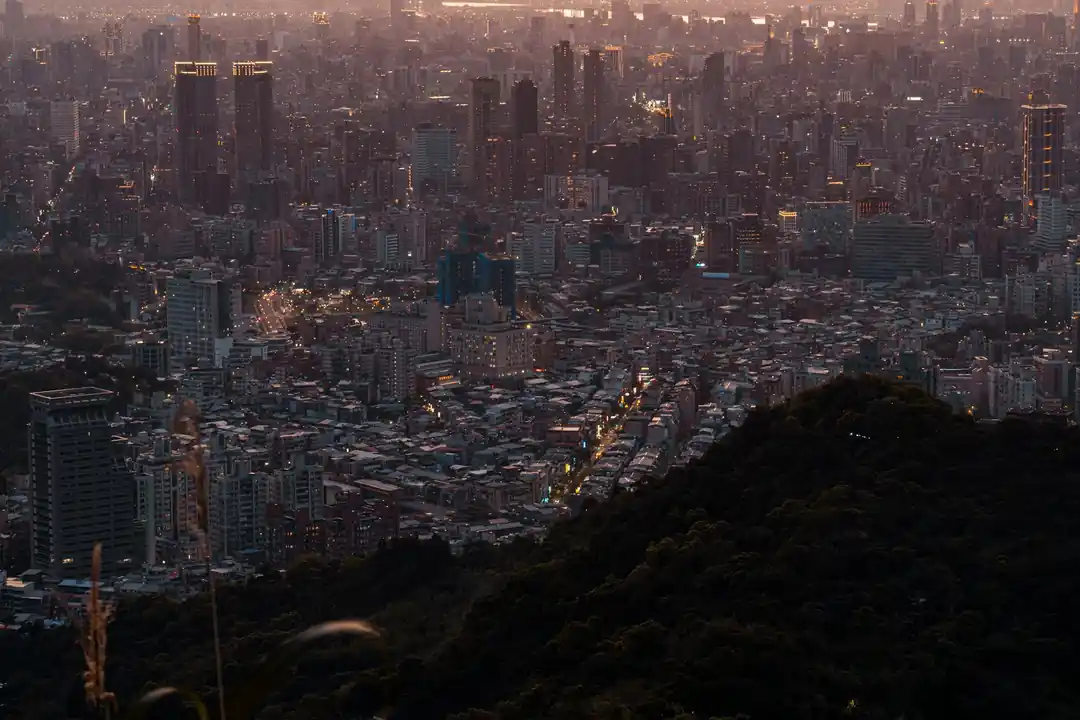 如何在摩天大樓上拍出專業級城市風景照